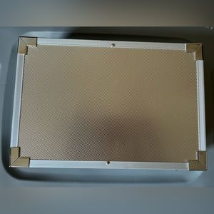 BRAND NEW Art kit in cool Metal Box